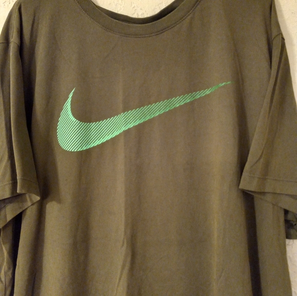🐮 🐄 Nike T-Shirt - Picture 2 of 7
